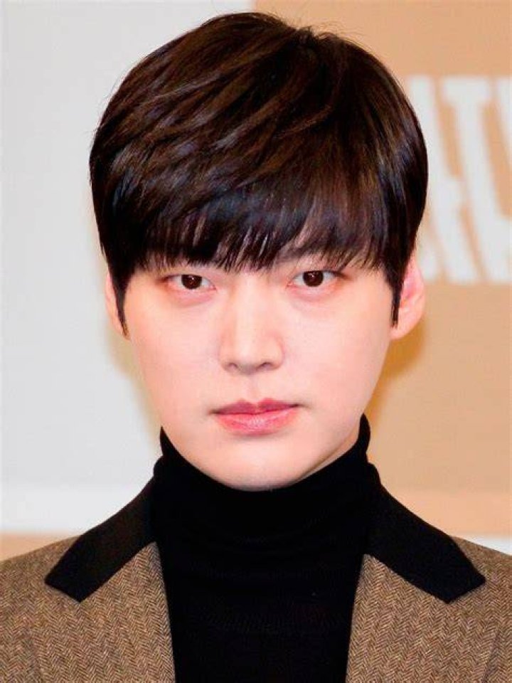 Ahn Jae Hyun Movies & TV Shows