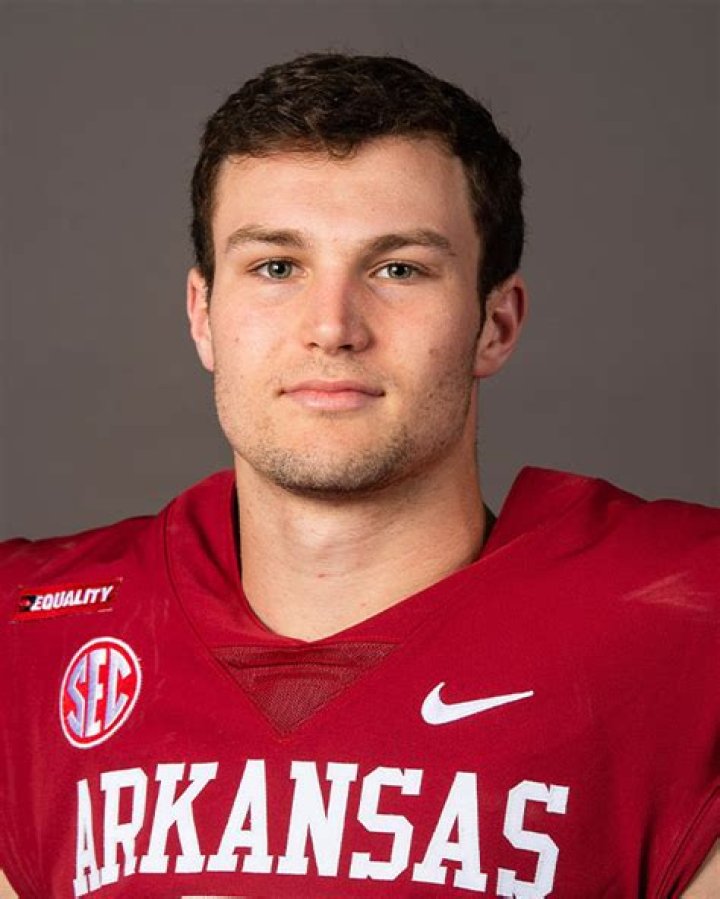 Arkansas Razorbacks signee Masyn Winn signs with St. Louis Cardinals
