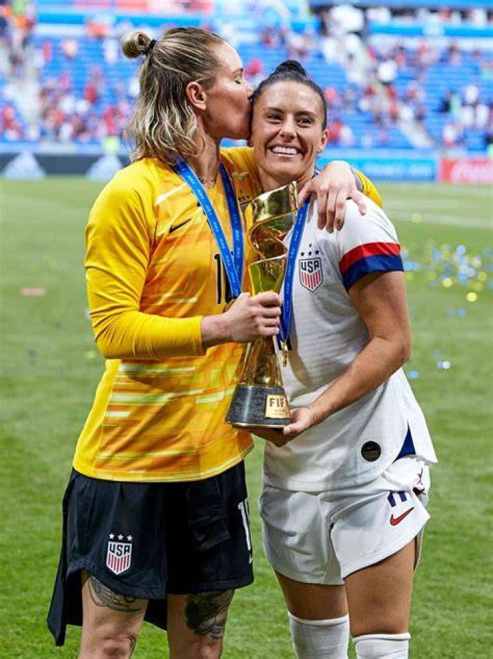Ashlyn Harris and Ali Krieger Allure Magazine USA August 2020 Issue