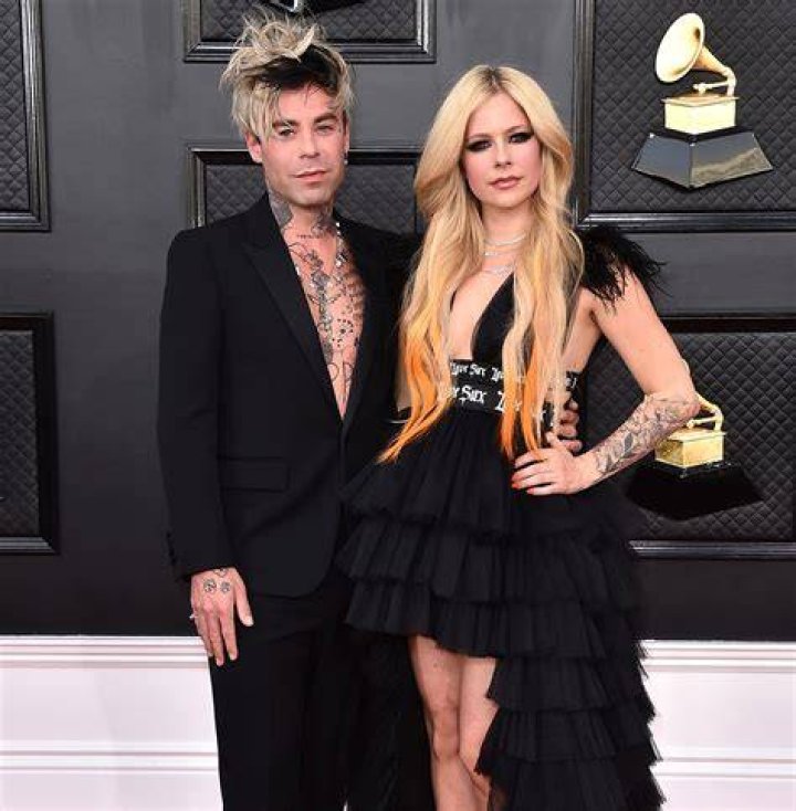 Avril Lavigne Engaged to Mod Sun After Paris Proposal Exclusive Photos