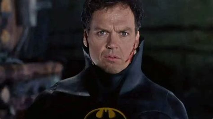 Batman de Michael Keaton estar&aacute; em "Batgirl"