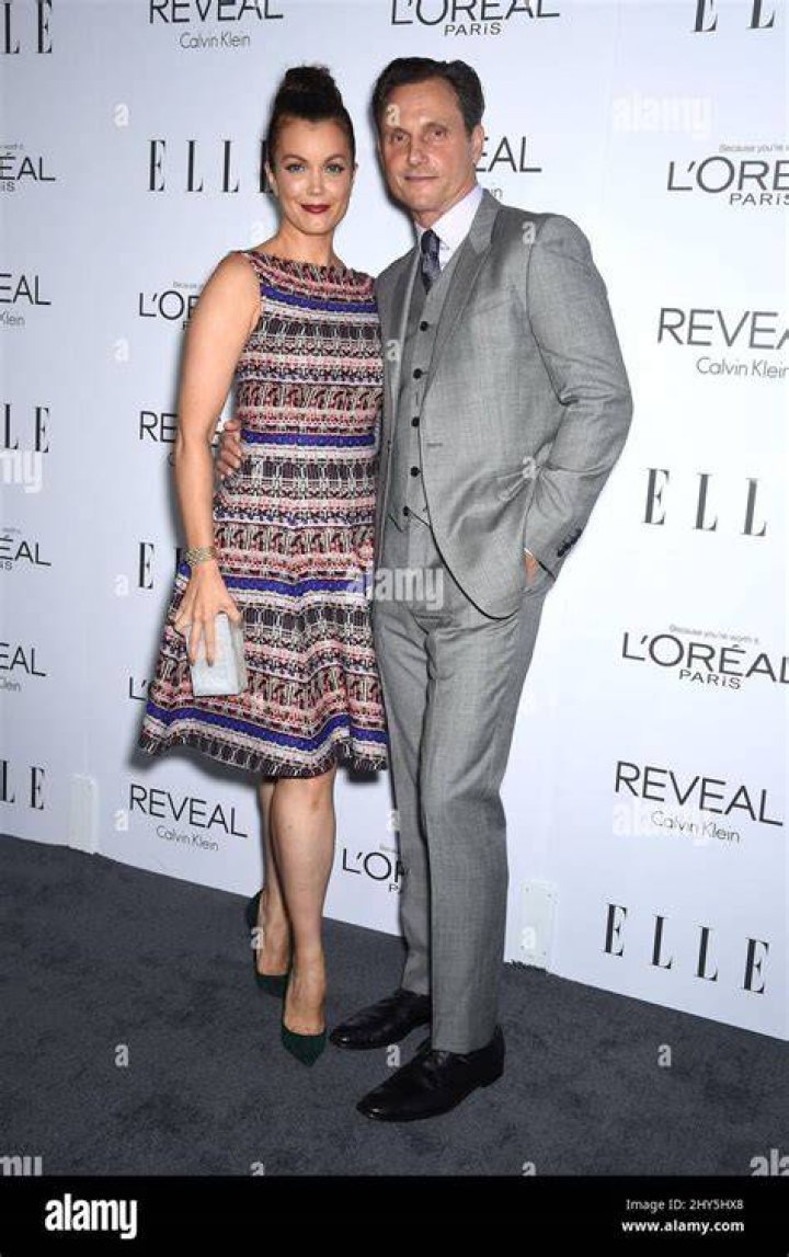 Bellamy Young family adoptive mother and father, boyfriend Familytron
