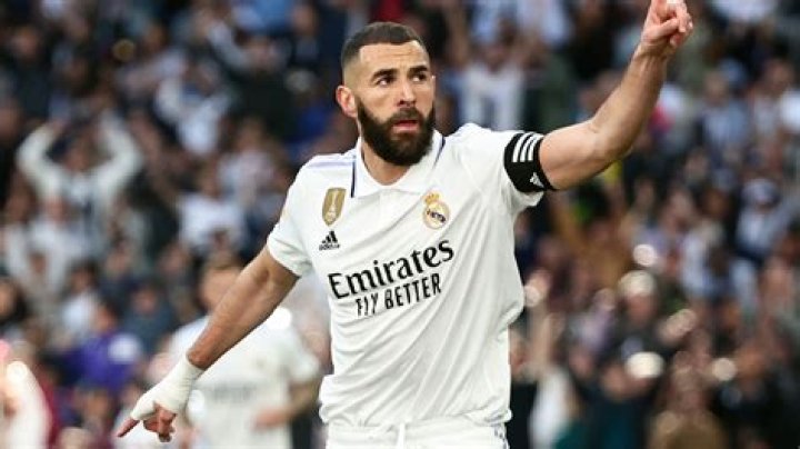 Benzema, baba p&euml;r her&euml; t&euml; tret&euml; me partneren e tret&euml; bukuroshja Jordan