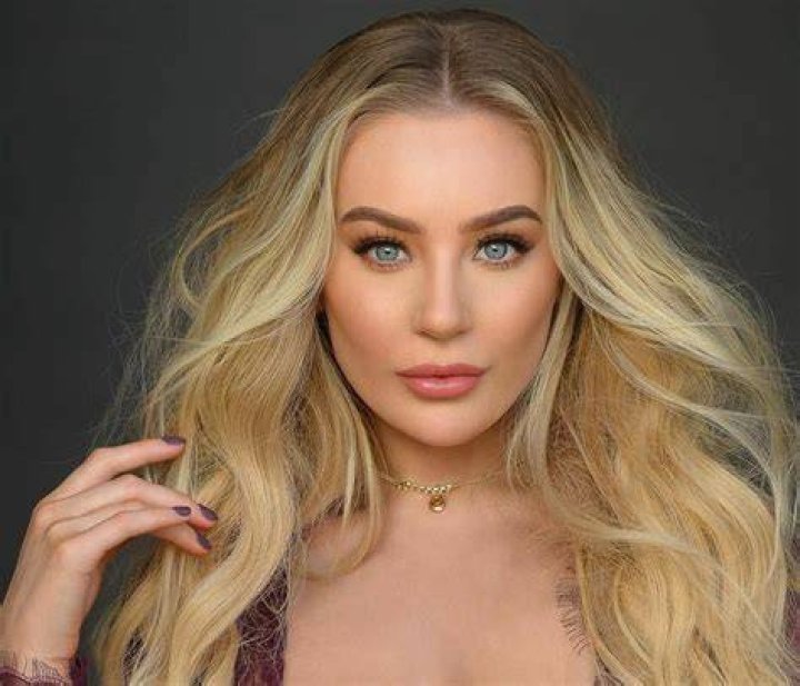 Bethany Lily April Age, Wiki, Bio, Trivia, Photos