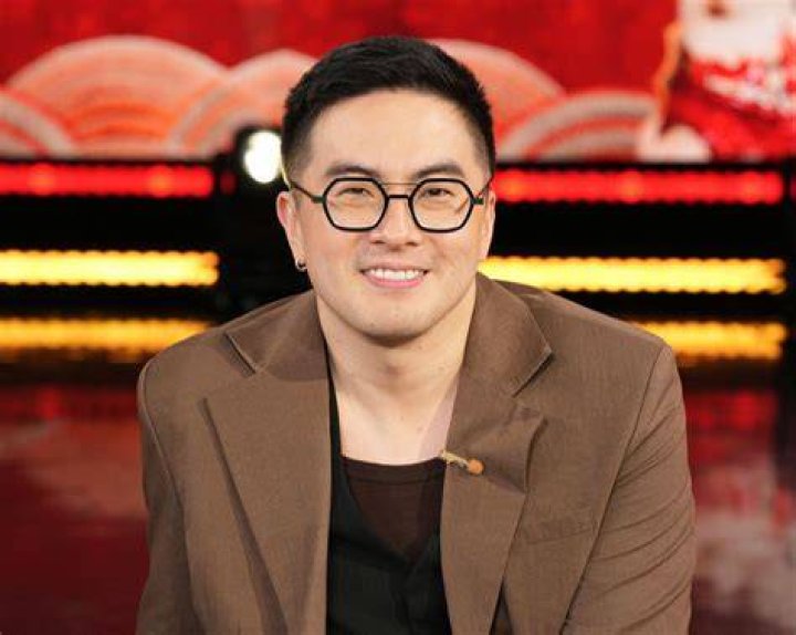 Bowen Yang and coach Kenny Ferrer are dating ohnotheydidnt &mdash; LiveJournal