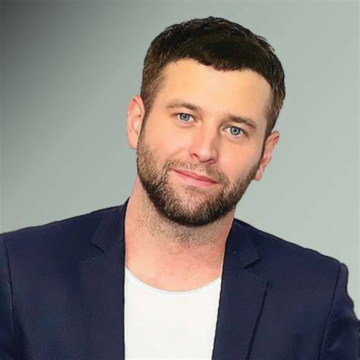 Bret Ernst Wiki Tour, Net Worth, Comedian & Facts About Iliza