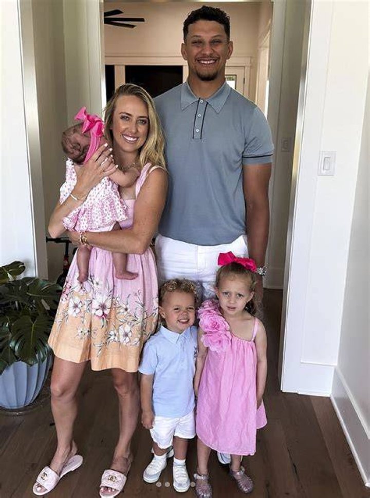 Brittany Mahomes Shares Daughter 'MiniShowtime' Sweater on Game Day