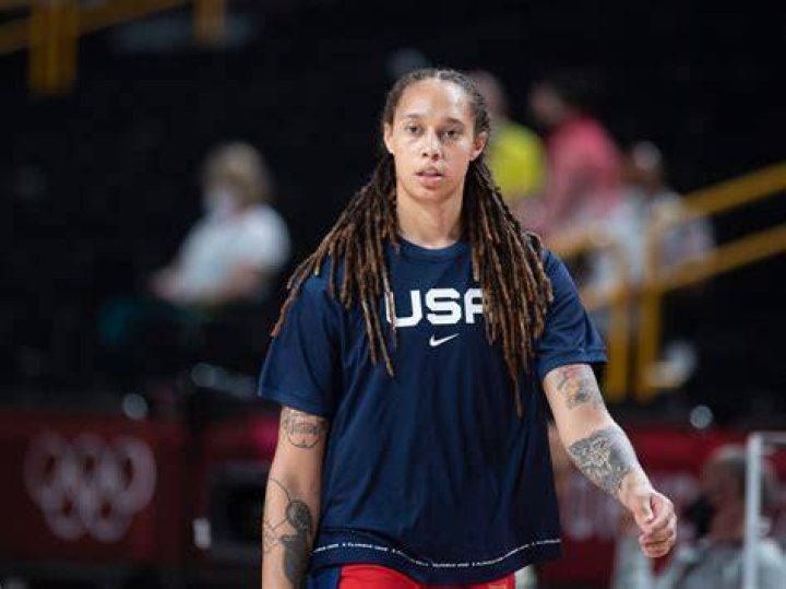 Brittney Griner&rsquo;s Release Draws Emotional, Heartbreaking Response from