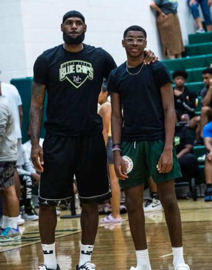 Bryce James Height How Tall is The Son of LeBron James? Hood MWR