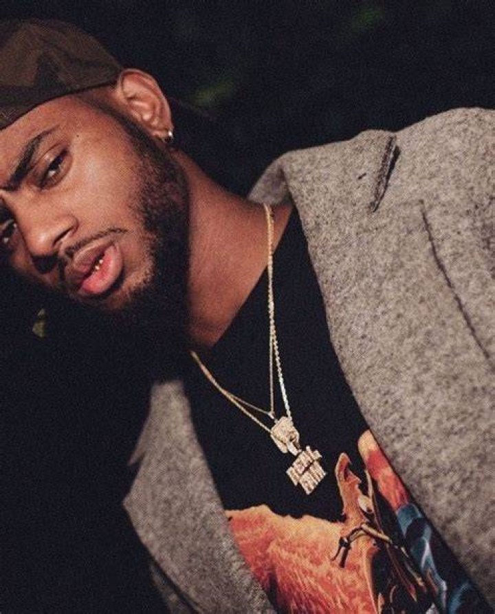 Bryson Tiller Fan Page on Instagram &ldquo;🖤 brysontiller&rdquo; in 2020 Cute