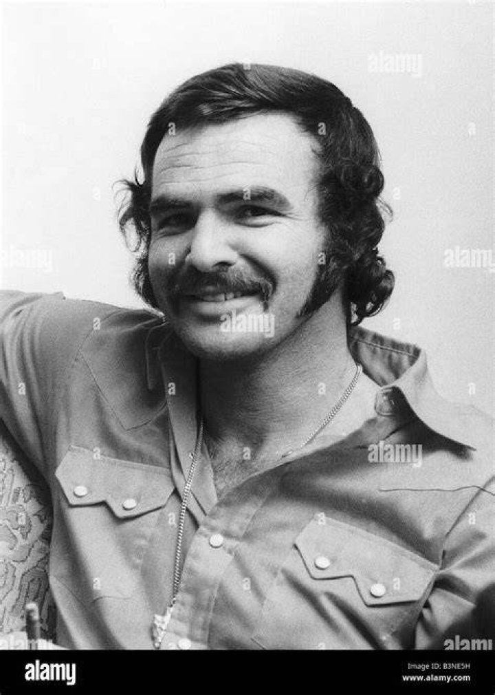 Burt Reynolds' Bio Net Worth, Height, Children, And Cause Of Death 06/2023