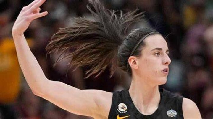 Caitlin Clark Biography, Career, Top Stories for the Women's College