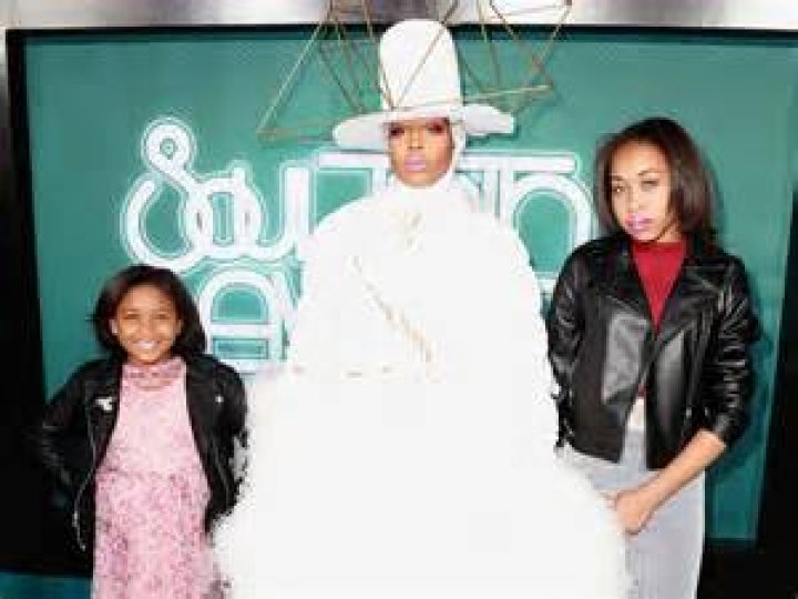 Celebrity Kids Meet Erykah Badu & Jay Electronica&rsquo;s Adorable Daughter