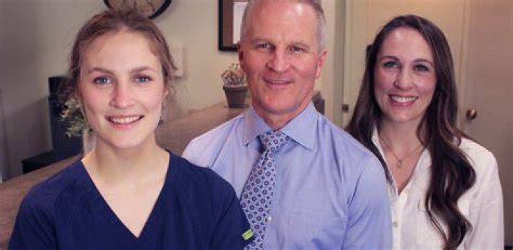 Chiropractor Colorado Springs West Dr. Molly Kallenbach DC Clinic Tour
