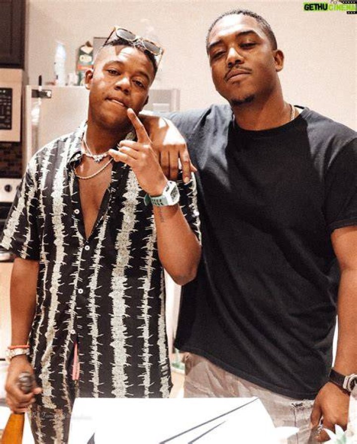 Christopher Massey [Profiles] &bull; Instagram, Twitter, TikTok Foller