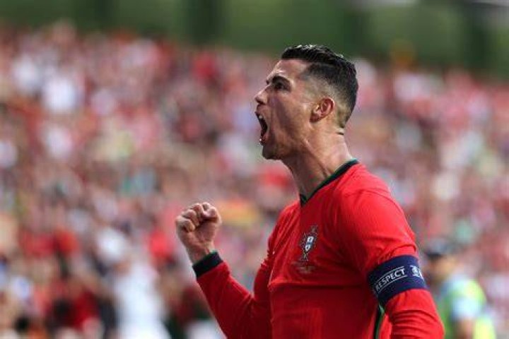 Cristiano Ronaldo's Hairdresser Found Stabbed to Death in Hotel Room