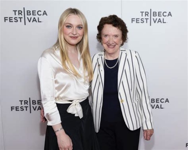 Dakota Fanning Net Worth 2024 Movies, Home and Age
