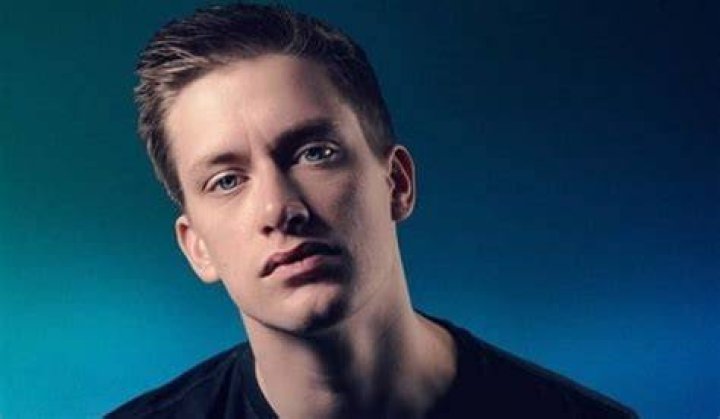 Daniel Sloss Bio, Wiki, Age, Gay, Girlfriend, Net Worth, Height, Weight