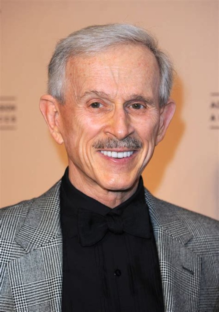 Dick Smothers Updates On Net Worth 2023 How Rich Is The Famous