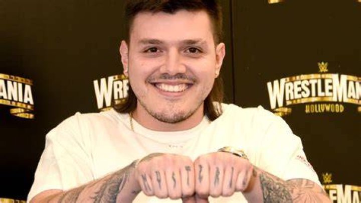 Dominik Mysterio Engaged To Be Married To His Longtime Girlfriend