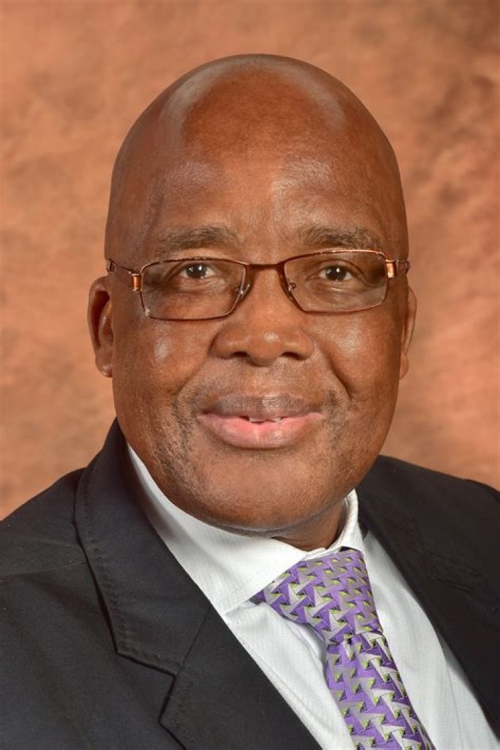 Dr Aaron Motsoaledi on controversial UAE President's landing in Bhisho