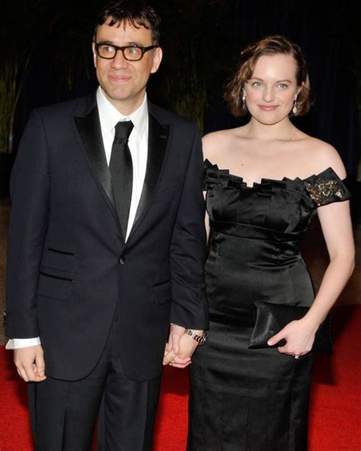 Elisabeth Moss&rsquo; Marriage to Fred Armisen The Handmaid&rsquo;s RealLife Tale
