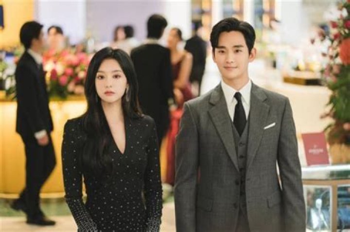 Exploring The Chemistry Of Kim So-hyun And Hwang In-yeop