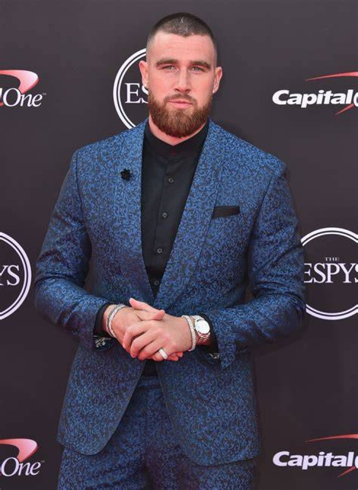 fashion 2020 Travis kelce, Well dressed men, Practice outfits