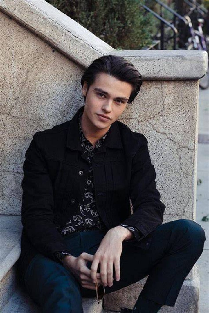 Felix Mallard [Video] Cute actors, Cute couples goals, Felix