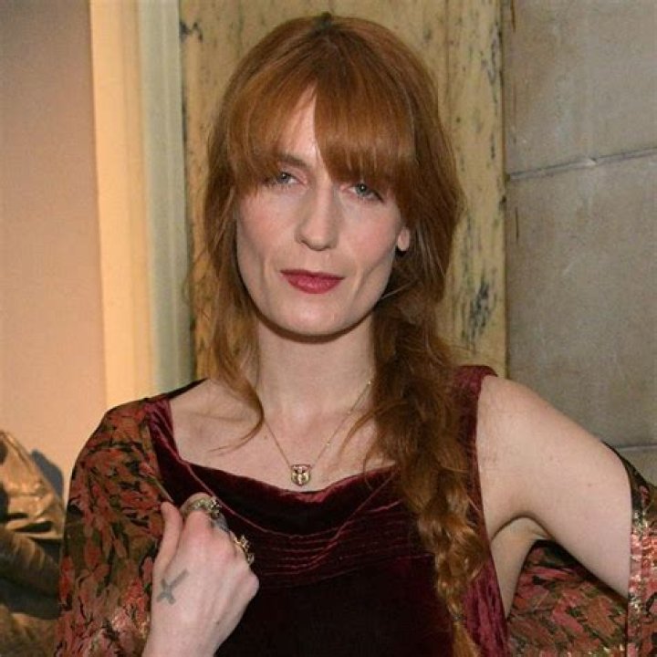 Florence Welch Age, Songs, Height, Family, Awards ABTC