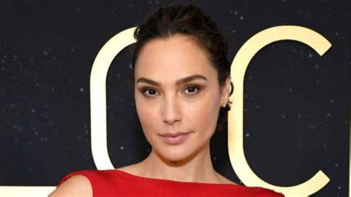 Gal Gadot Has a Massive Net Worth Thanks to These SuperheroSized Paychecks