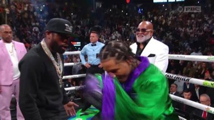 Gervonta mom after his win YouTube