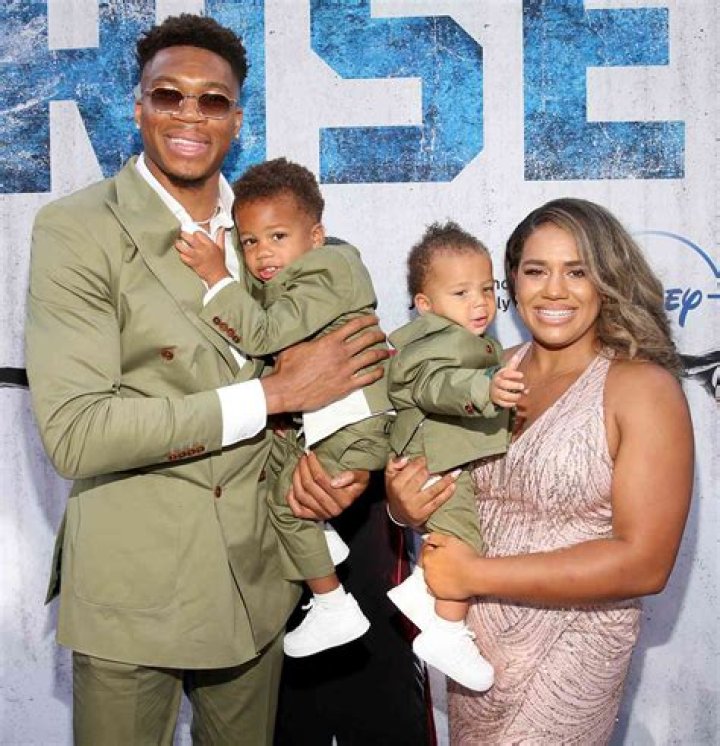 Giannis Antetokounmpo, Mariah Riddlesprigger's Romance Timeline
