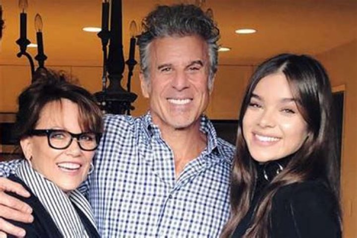 Hailee Steinfeld Parents Meet her fitness trainer father Hailee