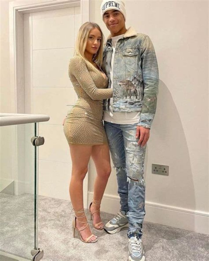 Harriet Robson Mason Greenwood Girlfriend Claims The Manchester United