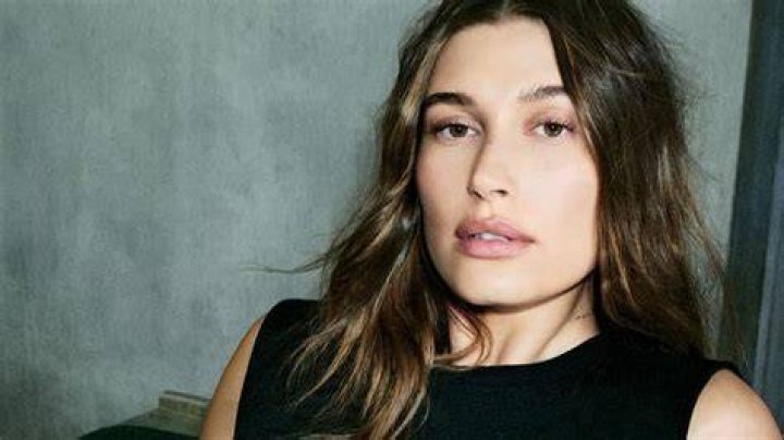 I ReCreated Hailey Bieber's Signature Makeup Photos POPSUGAR Beauty UK