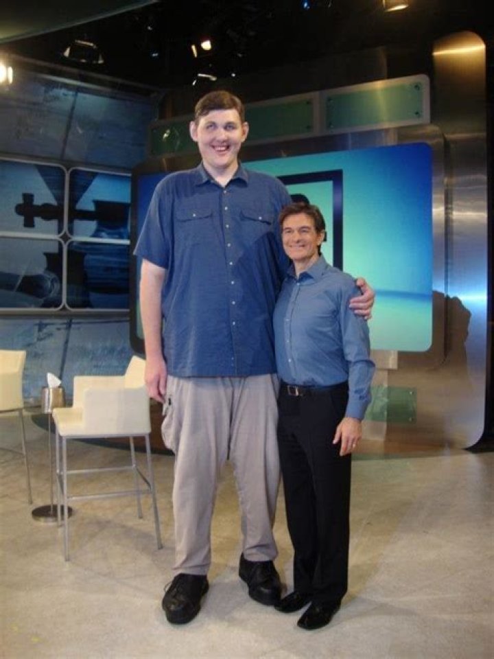 Igor Vovkovinskiy, The Tallest Man In The U.S., Dies At 38 NPR