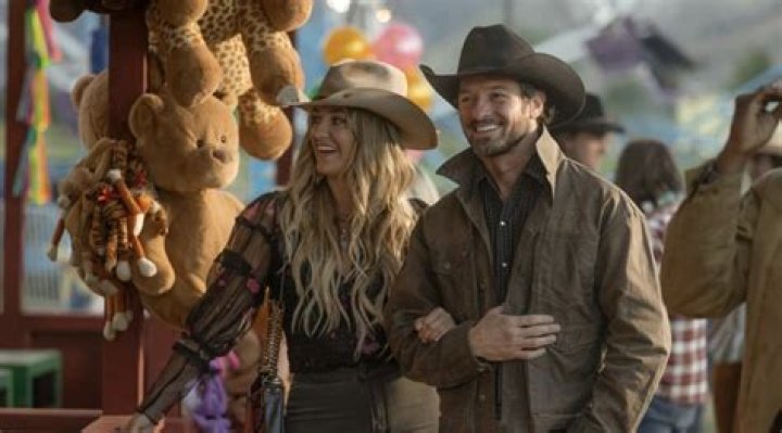 Is Ian Bohen Dating Lainey Wilson &rsquo; a series regular played by Ian Bohen