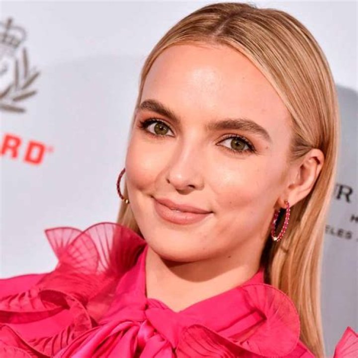 Jodie Comer Bio, Net Worth, Age, Single, Height, Ethnicity, Career