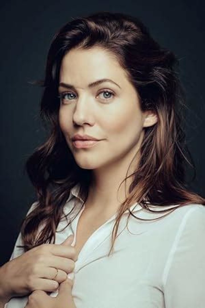 Julie Gonzalo Movies, Bio and Lists on MUBI