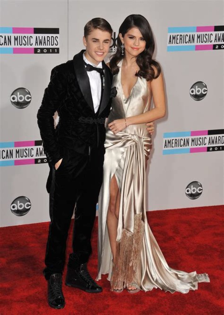 Justin Bieber Height How Tall is The Canadian Singer? Hood MWR