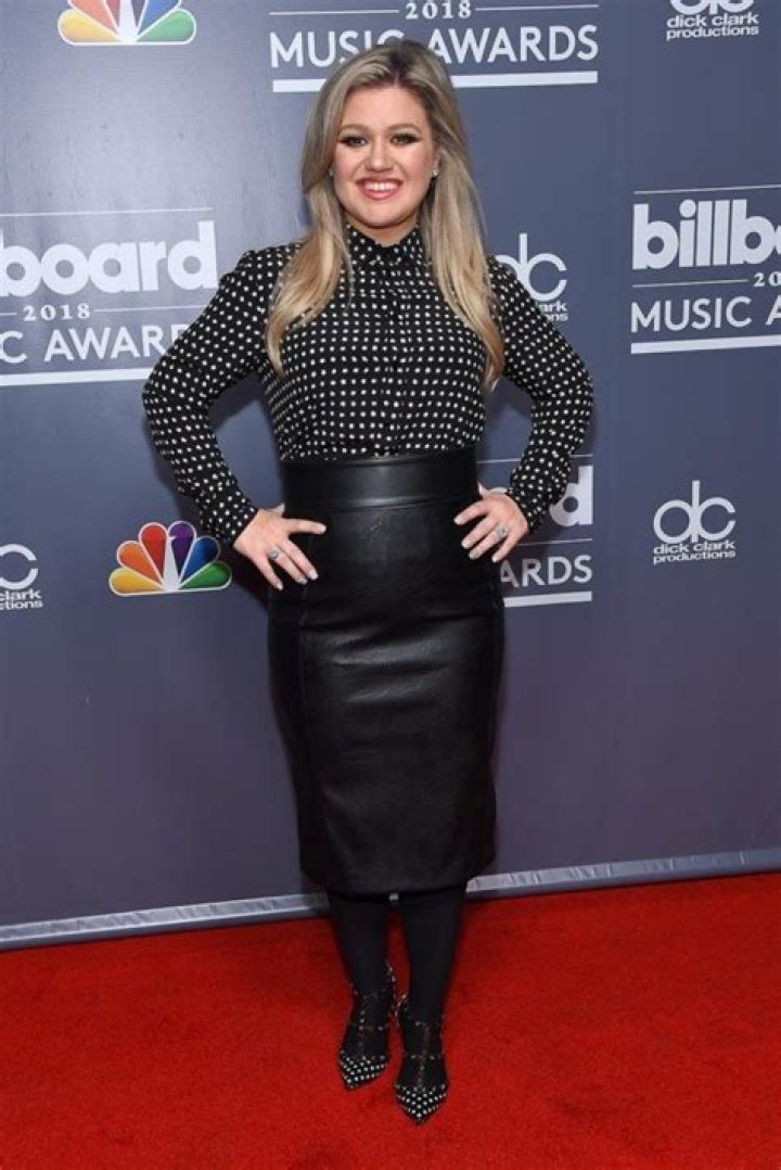 Kelly Clarkson&rsquo;s Height, Weight, Dating History, Body Measurements, Net