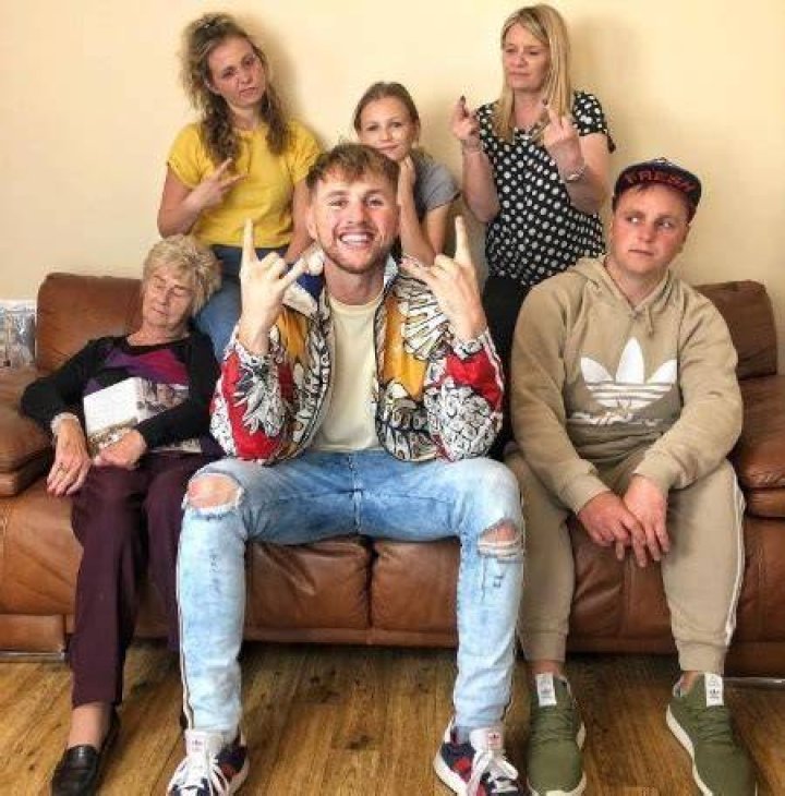 Kristen Hanby Sister Name - Unveiling The Mystery Behind The Social Media Star's Sibling