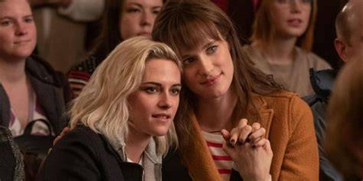 Kristen Stewart and Mackenzie Davis are Bringing LGBTQ+ Representation