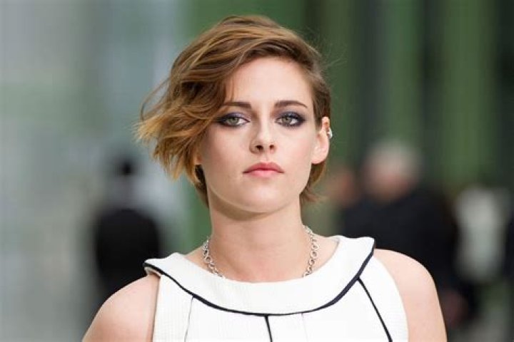 Kristen Stewart Biography, Age, Height, Boyfriend, Net Worth, Facts
