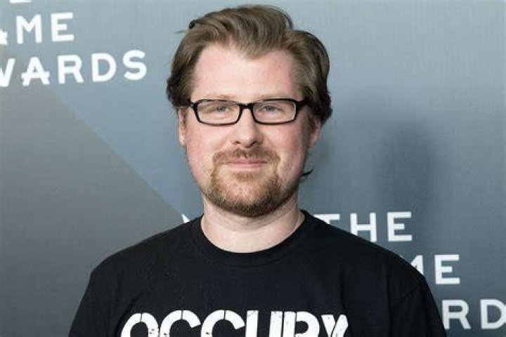 La hermana de Justin Roiland, Amy Roiland, vive feliz con su familia