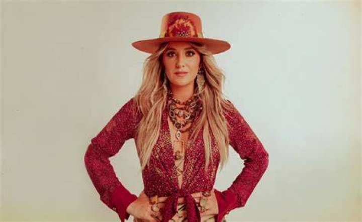 LAINEY WILSON LEADS THE 2023 CMA AWARDS NOMINATIONS &bull; Red Light Management