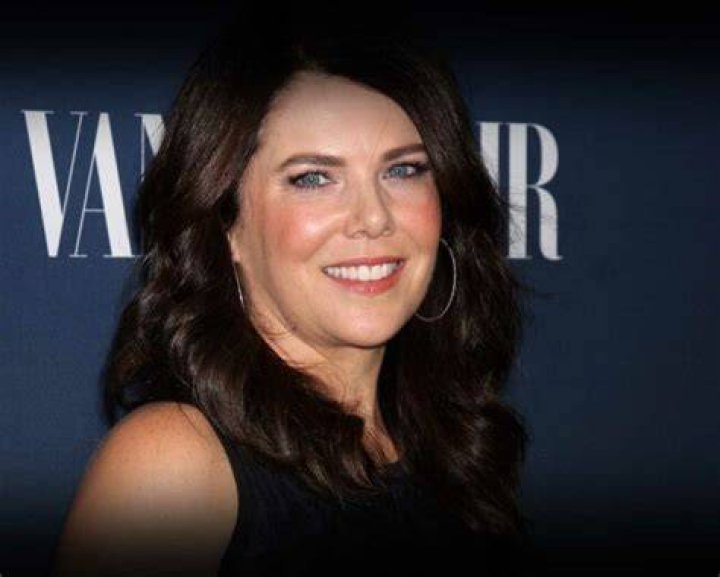 Lauren Graham Net Worth, Bio, Age, Height, Wiki, Dating, Family