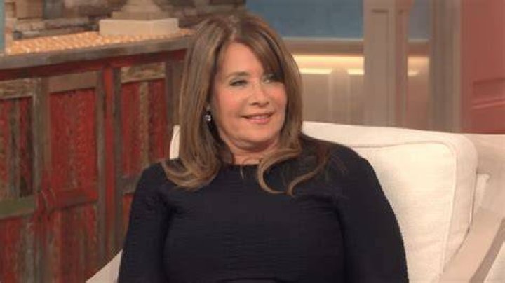 Lorraine Bracco Net Worth, Goodfellas, Sopranos, Movie TrendCelebs