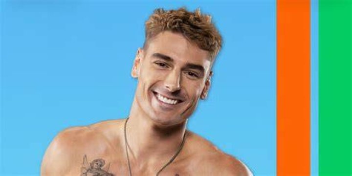 Love Island Kierstan Shows Off New Boyfriend, Actor Jay Harrington